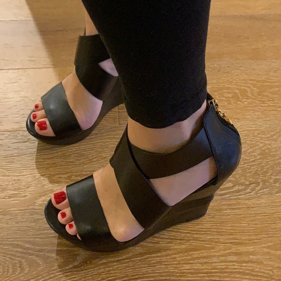 Opal wedge sandal by DVF used - Picture 9 of 16